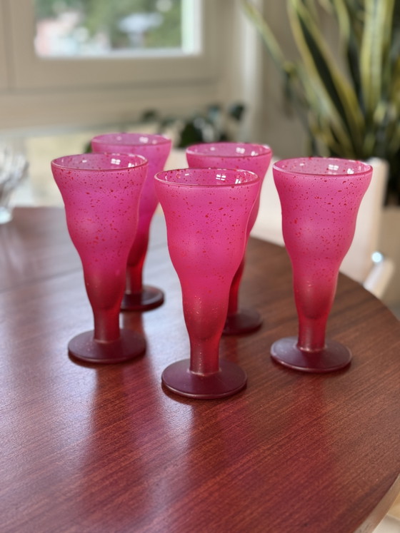 Lot de 5 coupes à glace vintage Montana en verre rose et rouge années 90 – Accessoires de table, Glass (photo 4 of 9)