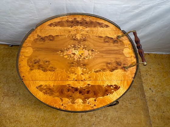 Vintage Italiaanse Sorrento Inleg Walnoot Serveerwagen | Circa jaren 70 | Koperen Details. – Wood (photo 6 of 13)