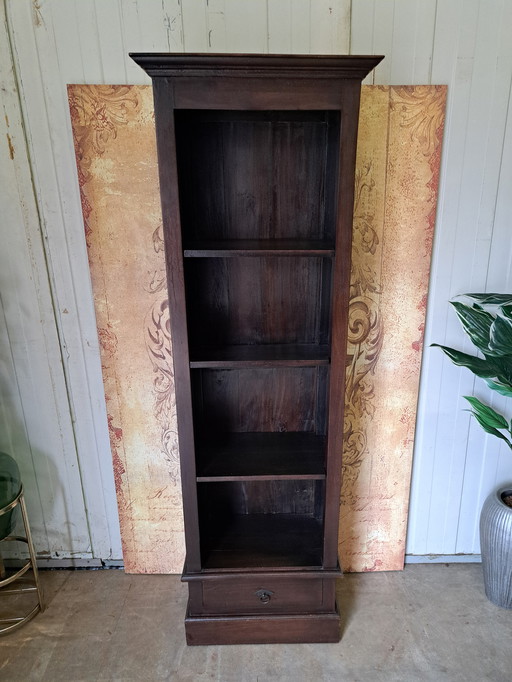 Bibliothèque en teck dim. 58x34cm et 181cm de haut
