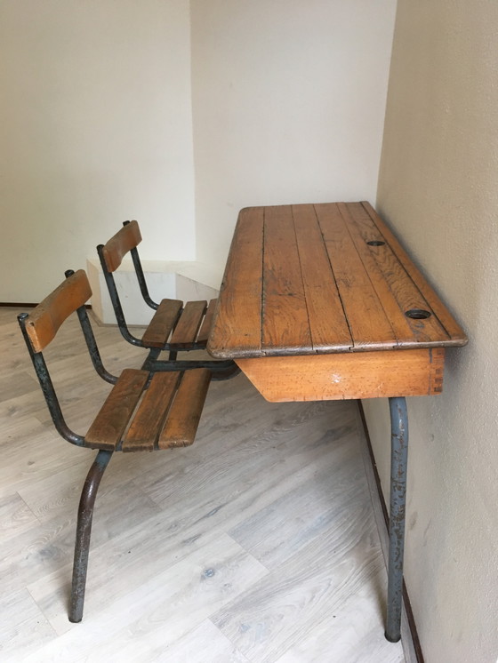 Image 1 of Banc d'école vintage