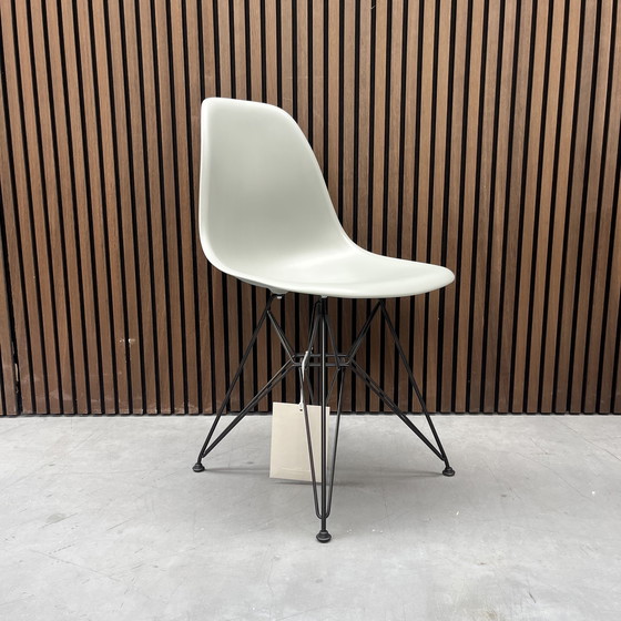 Image 1 of Sedia Eames DSW di Vitra - 4 pezzi