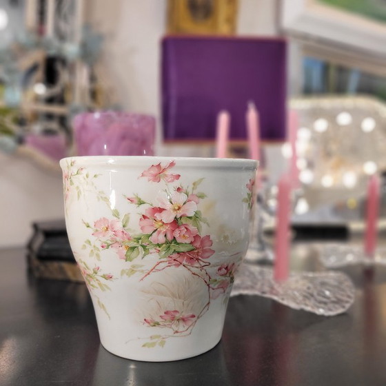 Image 1 of Floral design cache pot, Limoges porcelain, 60&#39;s - France