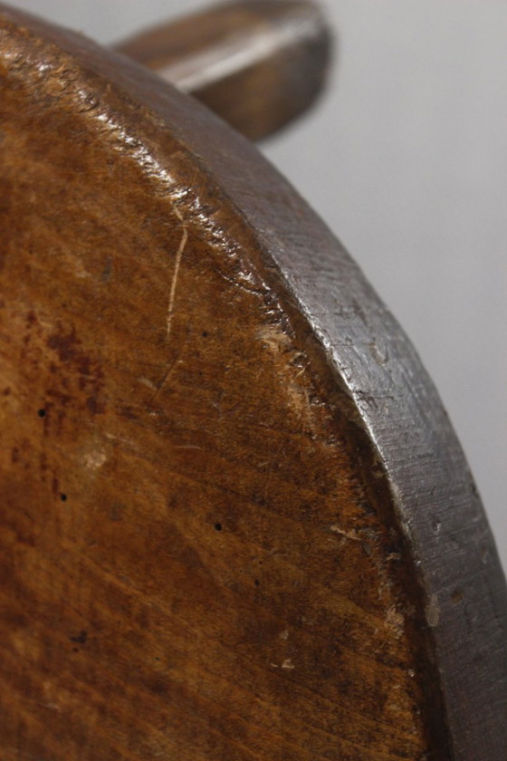 Image 1 of Sgabello da mungitura in legno massello, arte popolare francese, XX secolo