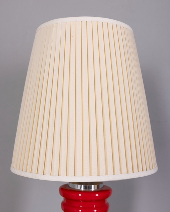 Image 1 of LAMPADA DA TAVOLO VINTAGE ANNI 70 IN CERAMICA ROSSA DESIGN ITALIANO