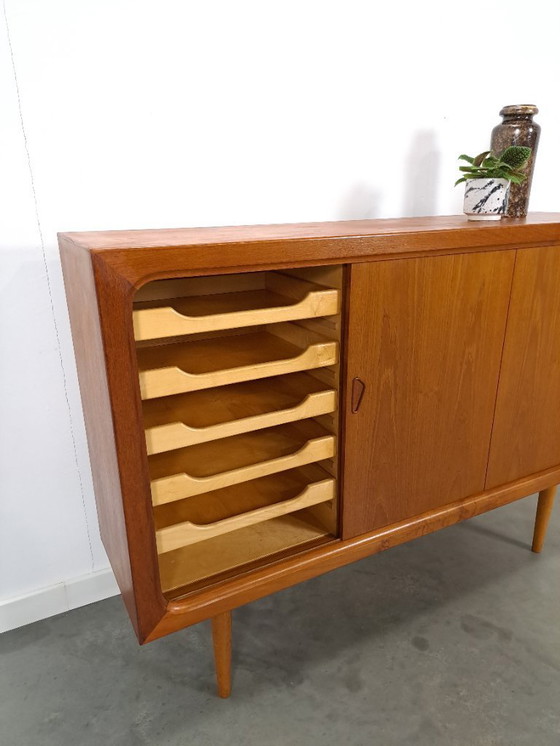 Image 1 of Mid Century Deens teak hoog dressoir