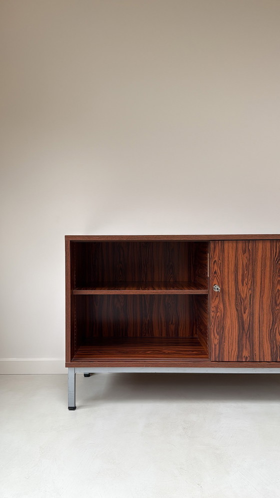 Image 1 of Palisanderschrank mit Schiebetüren