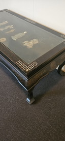 Table chinoise avec plateau en verre
