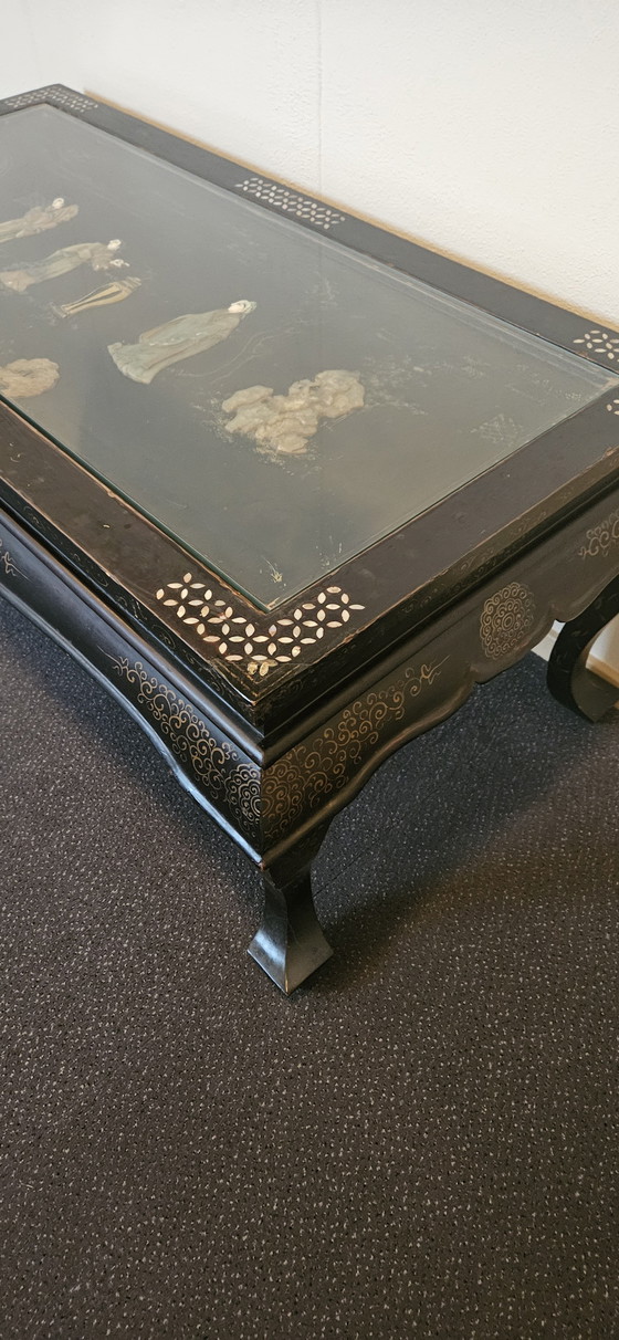 Image 1 of Chinesischer Tisch mit Glasplatte