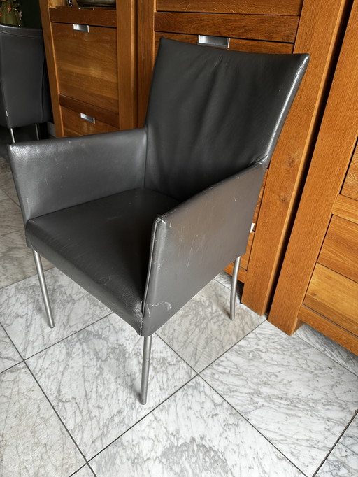 6x chaises de salle à manger en cuir.