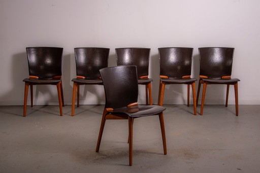 Sedie Cos S-12 disegnate da Josep Llusca per Cassina nel 1994