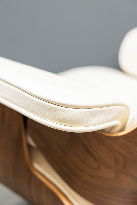 Image 1 of Sillón Eames + otomana