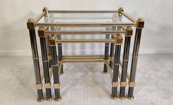 Image 1 of  Roche Bobois – Ensemble de trois tables gigognes dorées 1980’s 