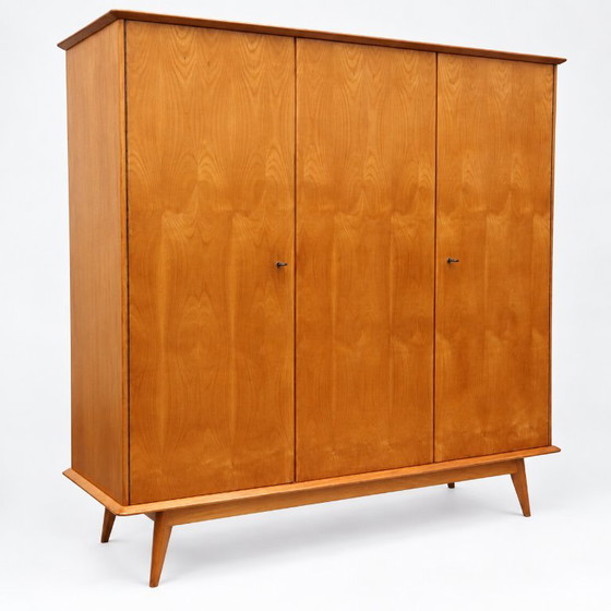 Vintage 3-deurs kledingkast – houten garderobekast met spiegel – Kledingkasten, Wood (photo 9 of 9)