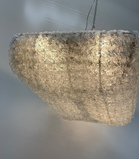 Image 1 of Lámpara de araña realizada por Enrico Neri & c.snc con flores de Murano, fabricada en Italia.