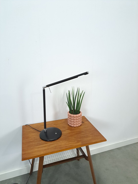 Image 1 of Kippbare Schreibtischlampe aus schwarzem Metall mit verchromten Details