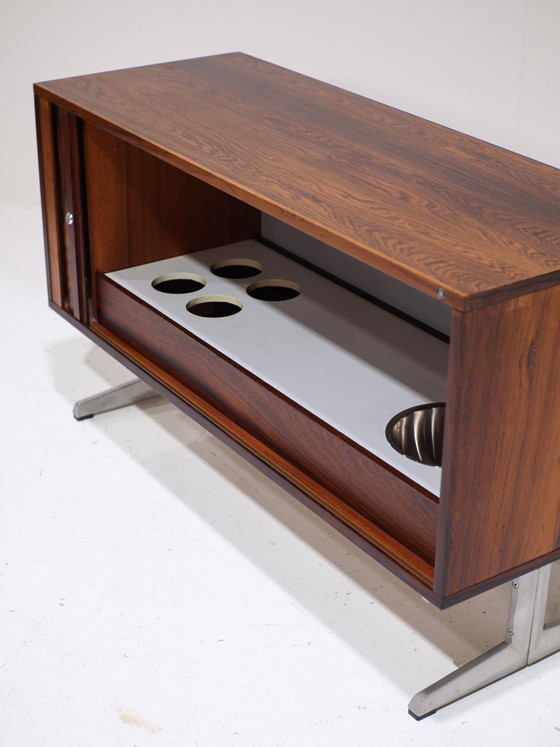 Mobile bar Nipu in palissandro con tamburo in metallo, stile danese vintage anni '60. – Wood (photo 7 of 14)