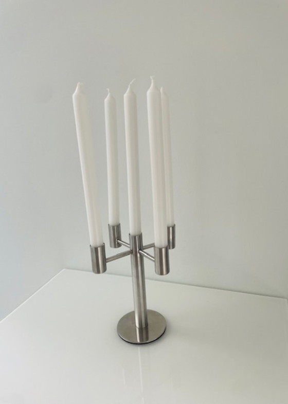 Image 1 of Candelabro de cinco brazos de acero inoxidable, diseño moderno.