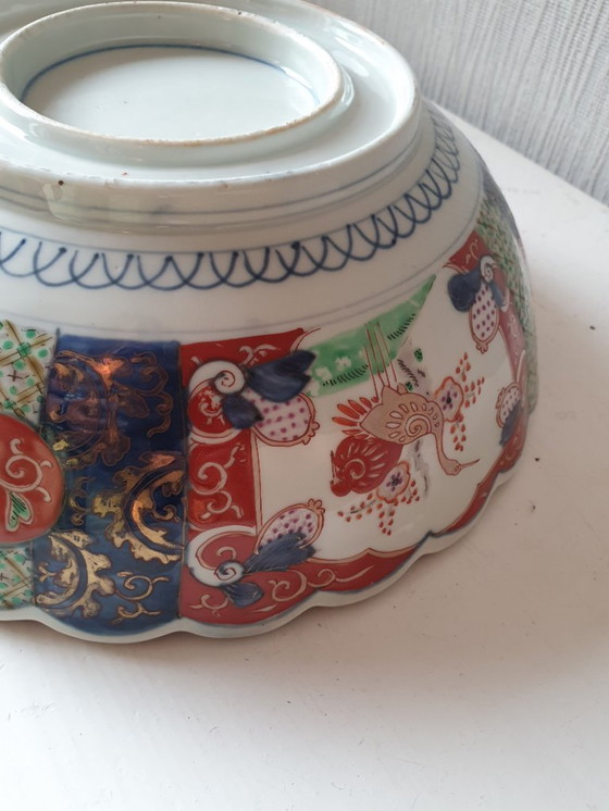 Image 1 of Antique Imari bowl Meiji period 1890-1910