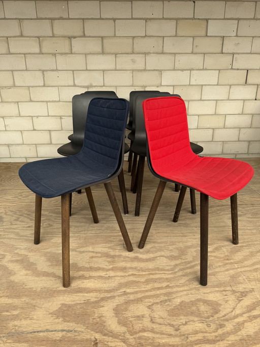8x Vitra Hall With Cover in Red or Blue