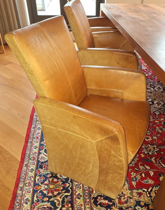 Image 1 of Mesa de comedor de nogal con 6 sillas