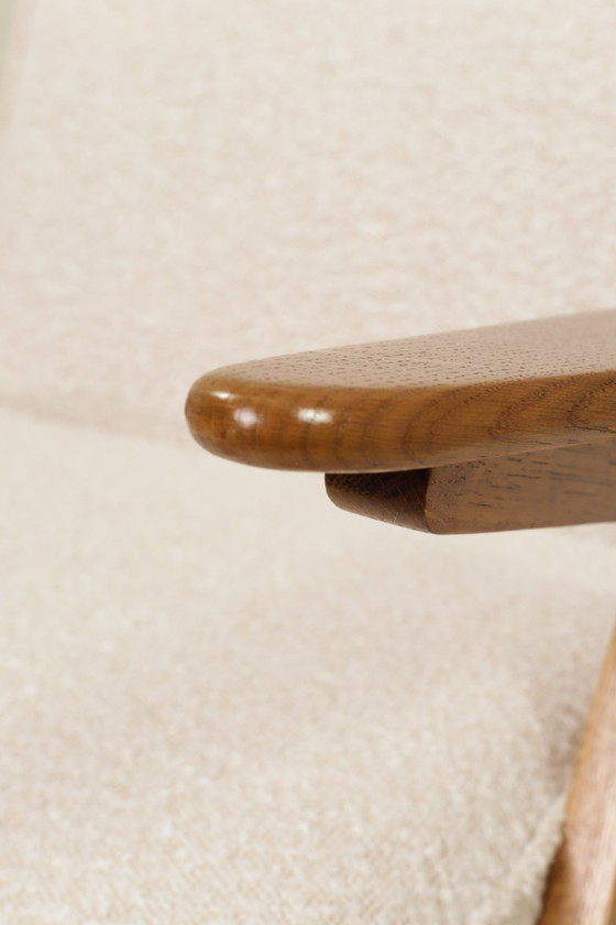 Image 1 of Fauteuil vintage chêne rustique pearl bouclé conclu par Chierowski 