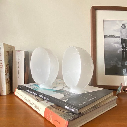 2 riflettori in vetro opalino, a forma di mezzo uovo, per lampade antiche