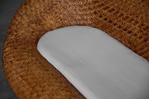 Sofá de mimbre tejido de mediados de siglo, Francia, década de 1970