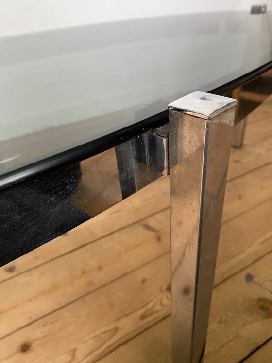 Image 1 of Italian design oval coffee table structure in chrome and smoked glass