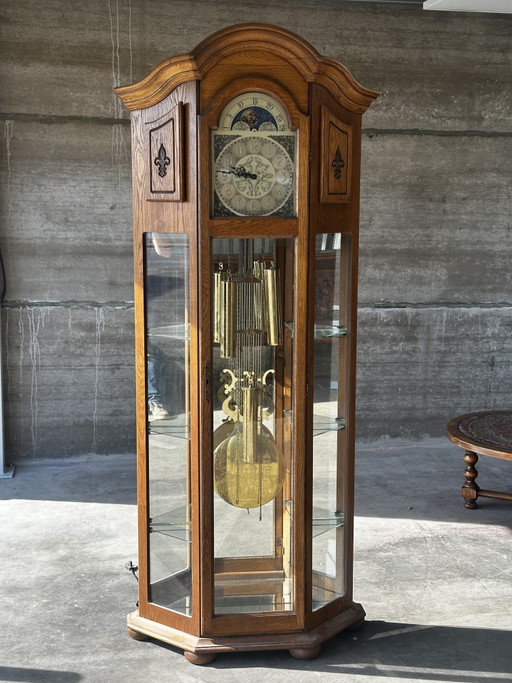 Grote eikenhouten staande klok met slagwerk en maanfase-indicator – klokken, Wood, Brass