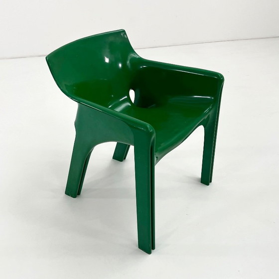 Fauteuil Gaudi Vert par Vico Magistretti pour Artemide, 1970s – Plastic (photo 6 of 11)