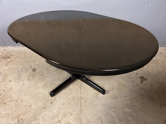 Image 1 of Lubke round oval dining table black extendable