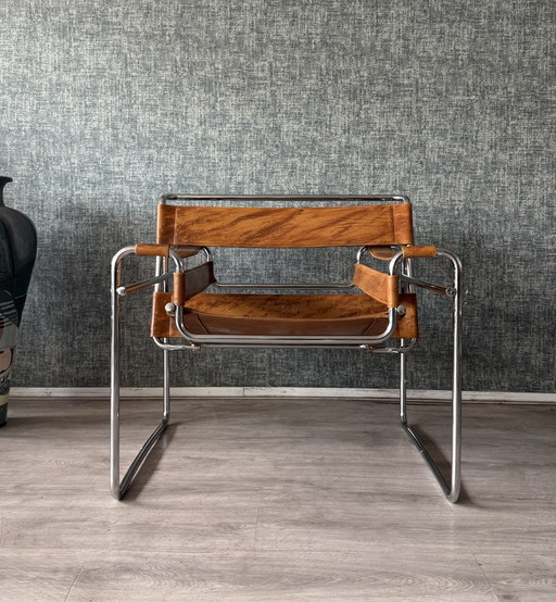 Chaise Wassily vintage, design de Marcel Breuer, produite par Fasem