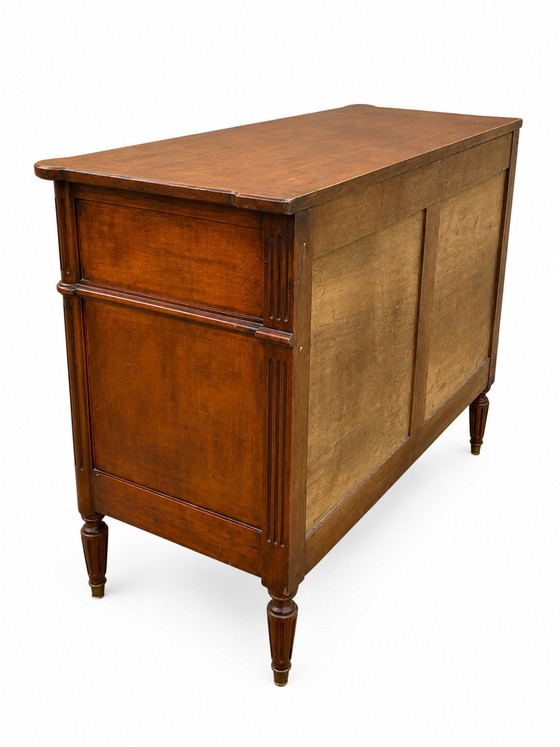 Louis XVI style light walnut chest of drawers with fluted motifs and three drawers – Wood (photo 7 of 9)