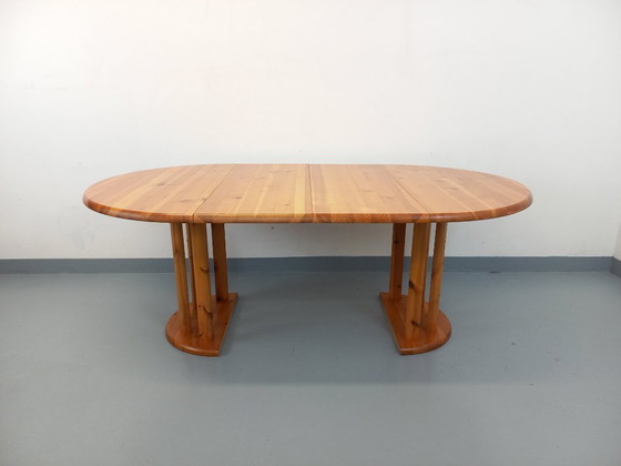 Image 1 of Table à manger ronde scandinave vintage style Rainer Daumiller en pin des années 60 70 avec rallonges