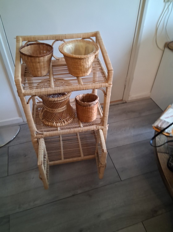 Image 1 of Prachtige vintage kastje/opbergmeubel van riet rotan .