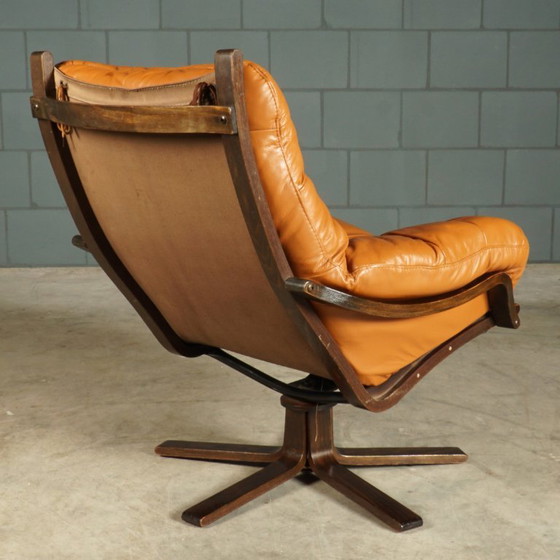 Skandinavischer Drehsessel aus der Mitte des 20. Jahrhunderts – cognacfarbenes Leder – 1970er Jahre – Canvas (photo 3 of 12)