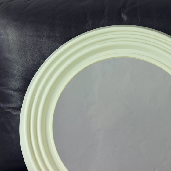 Image 1 of Mid Century Wandspiegel in kunststof lijst, Tsjecho-Slowakije 1960