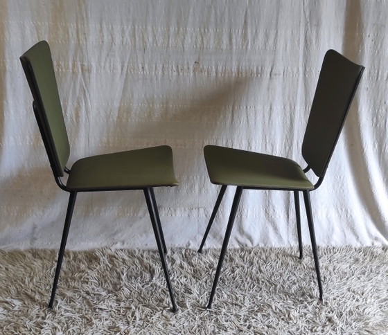 Image 1 of Set aus 4 modernistischen Stühlen aus schwarzem Metall mit grünem Bezug - 1950er Jahre