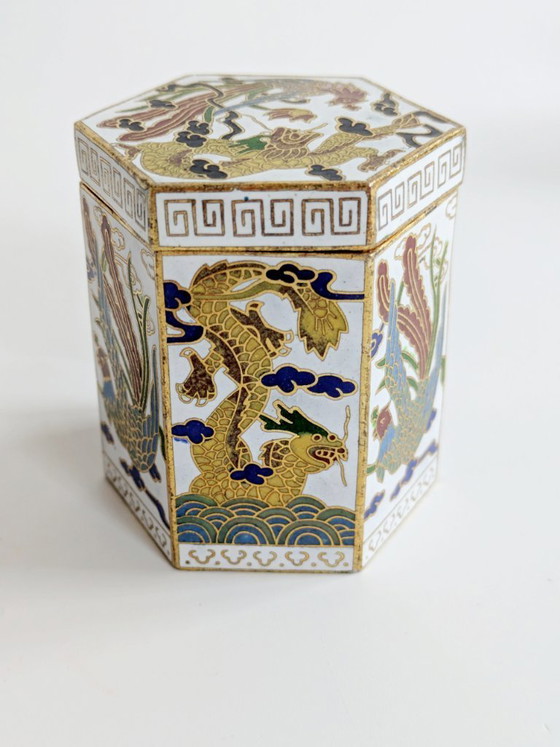 Image 1 of Set van 2 cloisonné doosjes met draak en feniks, wit emaille, vintage Chinese decoratie