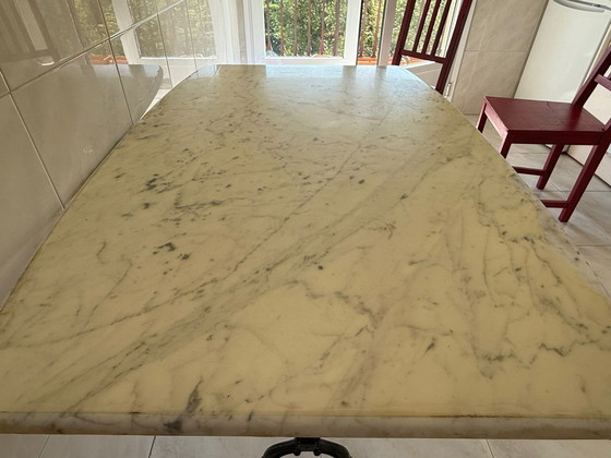 Image 1 of Tavolo da pranzo vintage anni '80 in marmo bianco - Gambe in ferro battuto nero