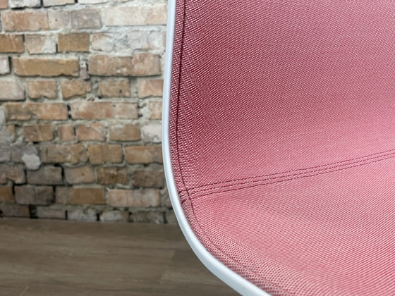Image 1 of Plusieurs modèles disponibles - Hay AAC 11 Swivel Pink