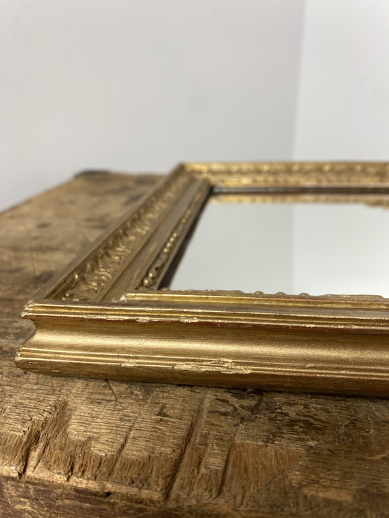 Image 1 of Ancien Miroir En Bois De Couleur Doré