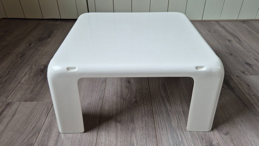 Vintage weißer Beistelltisch von C&B/B&B Italia, Modell 4 Gatti, Nr. 1