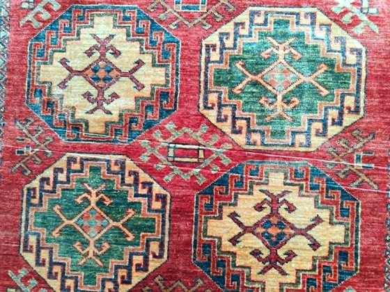 Image 1 of Tapis Caucase fait main