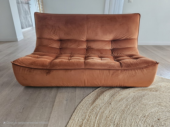 Image 1 of 2-person sofa