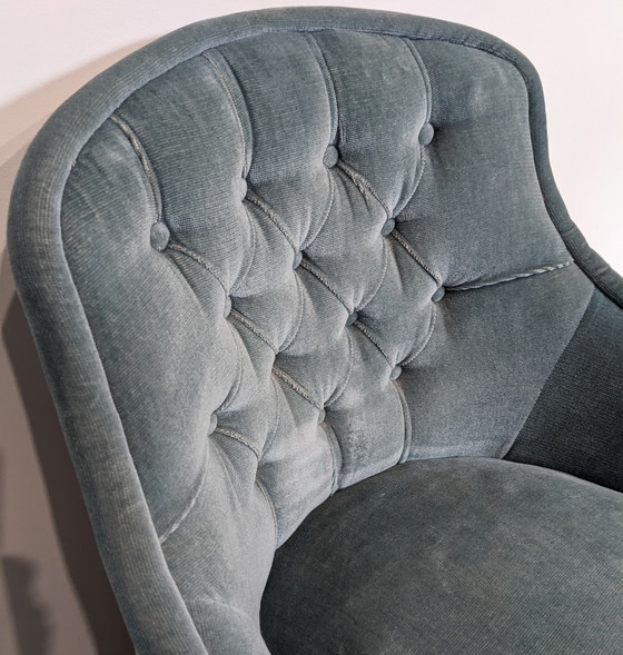 Image 1 of   50′ Turquoise Fauteuil