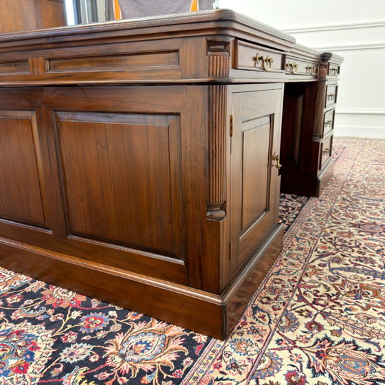 Groot Klassiek Engels Chesterfield Bureau Partnerdesk – Schreibtisch, Leder, Holz (photo 7 of 21)
