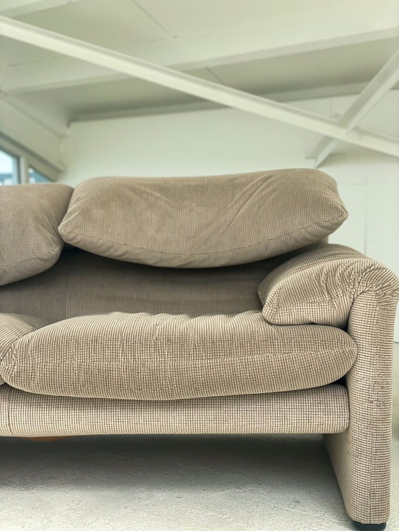Image 1 of Cassina Maralunga beige 2-seater