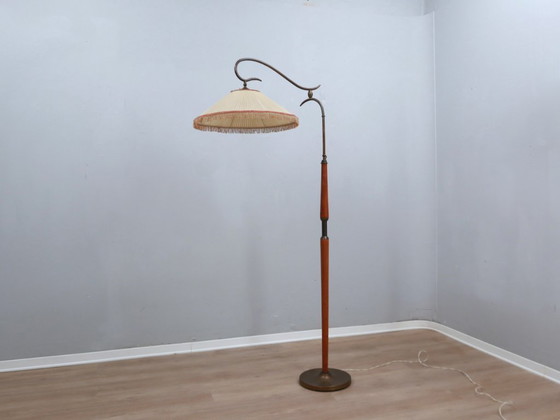 Image 1 of Osvaldo Borsani adjustable floor lamp brass & cherry wood 1950s