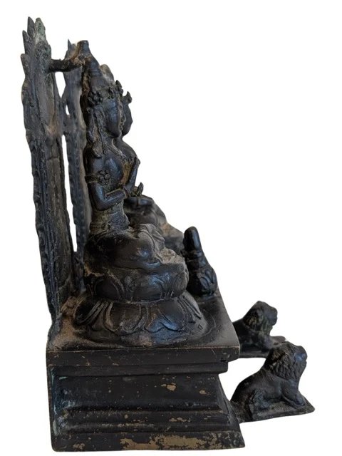 Antico Altare Domestico Nepalese in Bronzo Shiva e Parvati con Oro – Vetrine, Bronze, Gold (photo 3 of 9)